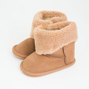 Shein Baby Sherpa Ugg Style Boots Sz 5 US/20 EU